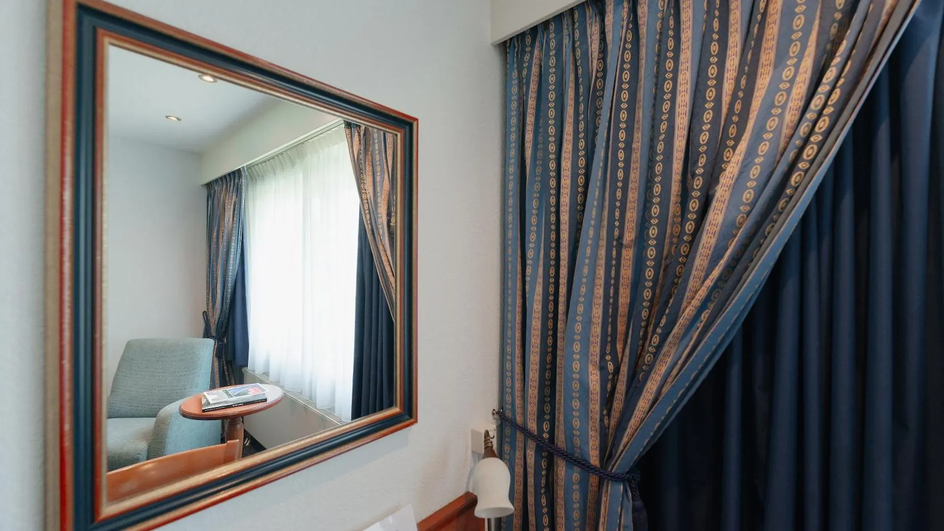 Boutique Hotel Herbergh Amsterdam Airport Free Parking Badhoevedorp